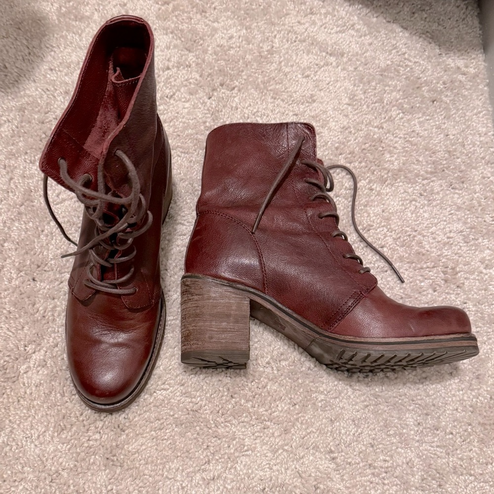 Frye Lace Up Karen Combat Boots - Picture 6 of 10